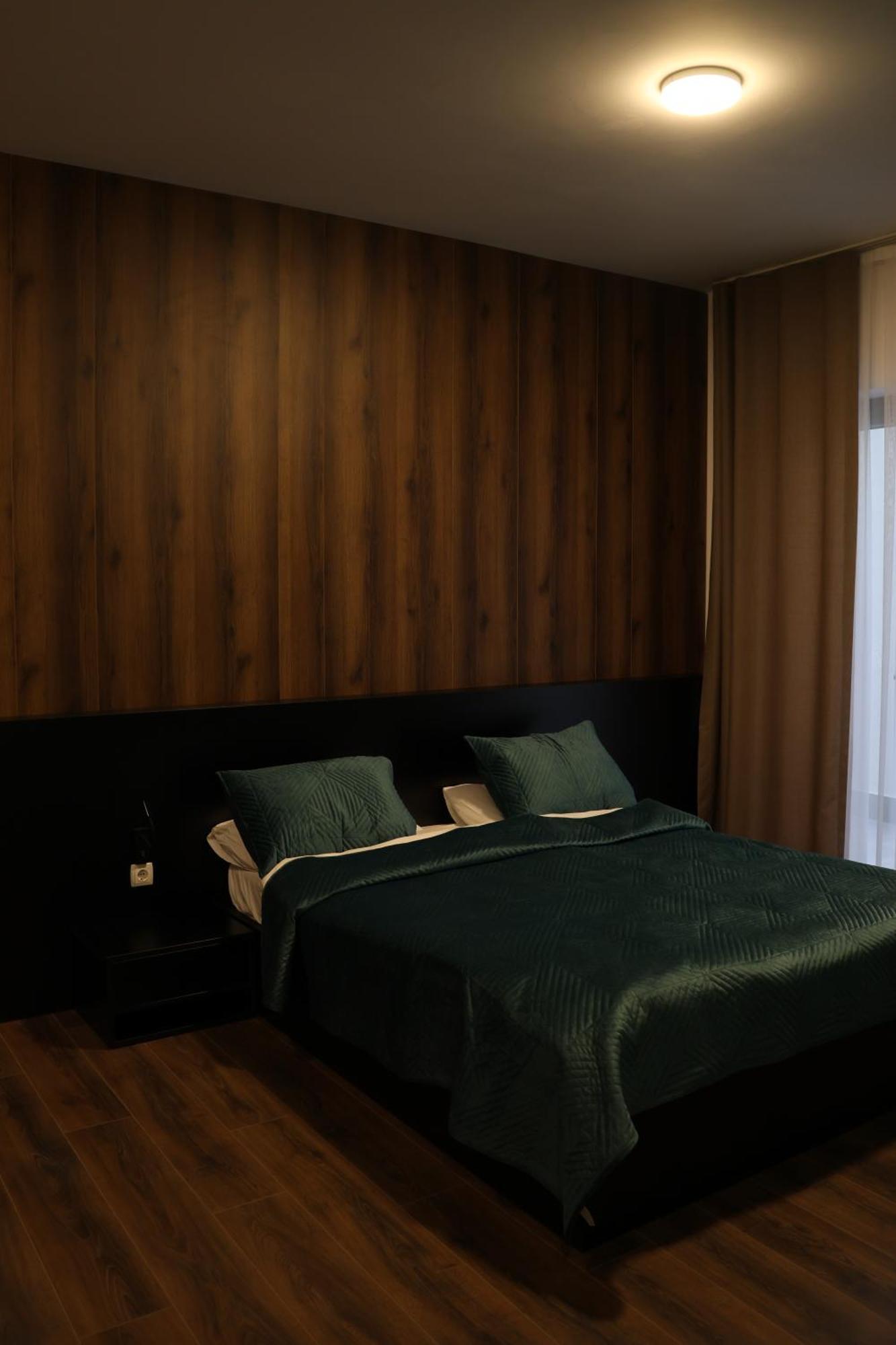 Prior Hotel Призрен Экстерьер фото