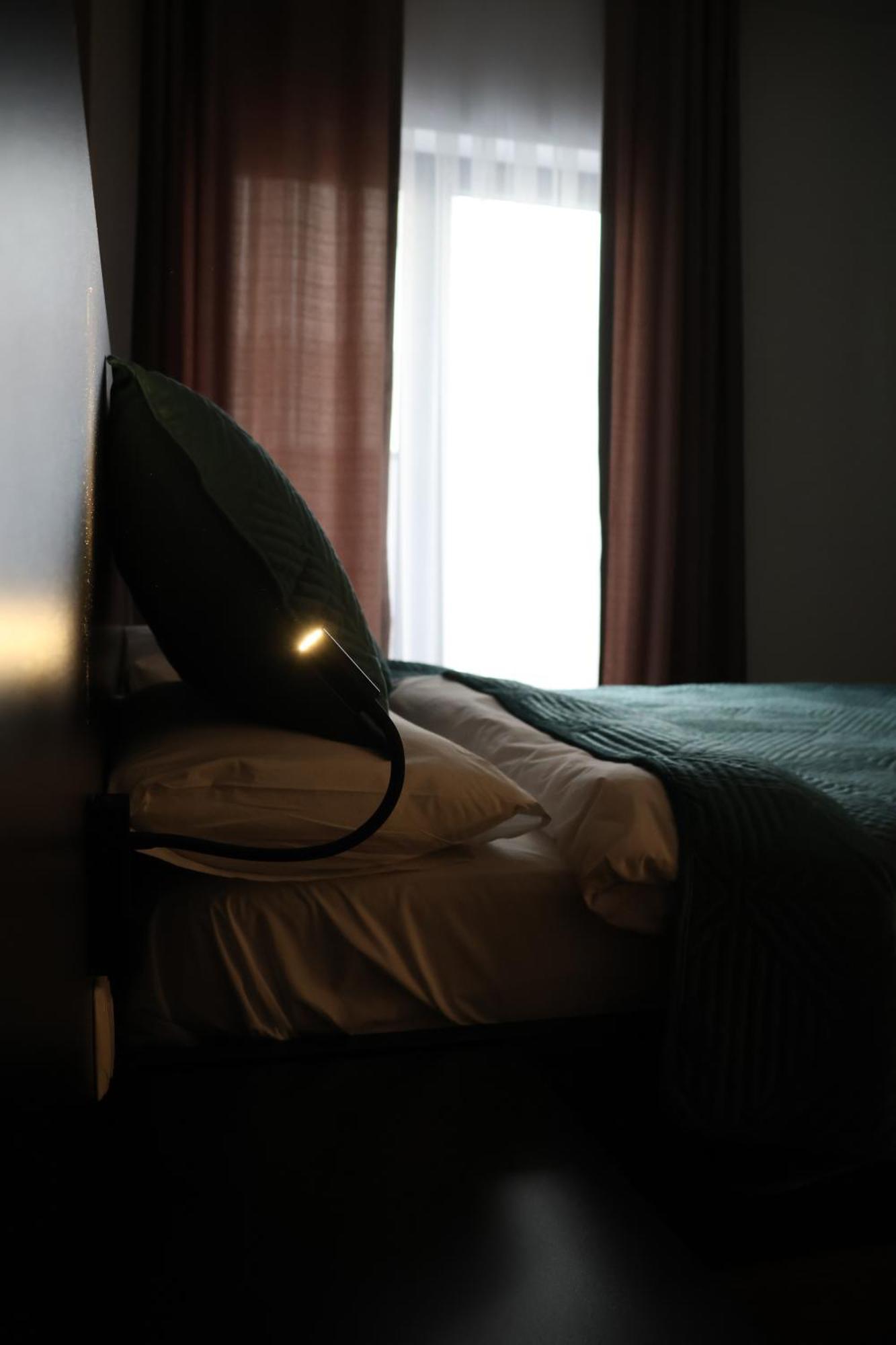 Prior Hotel Призрен Экстерьер фото