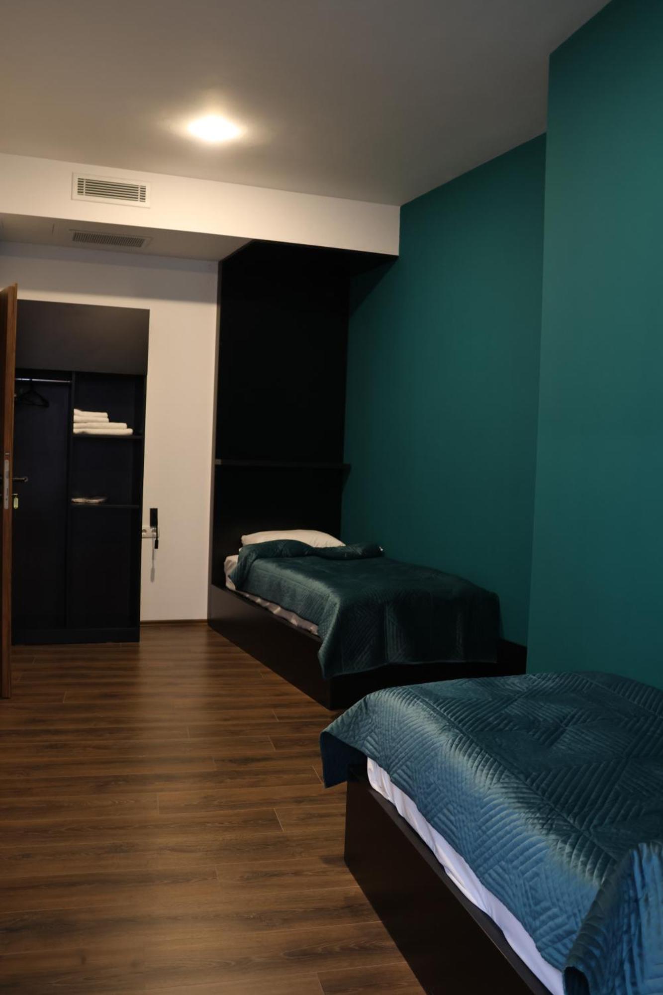 Prior Hotel Призрен Экстерьер фото