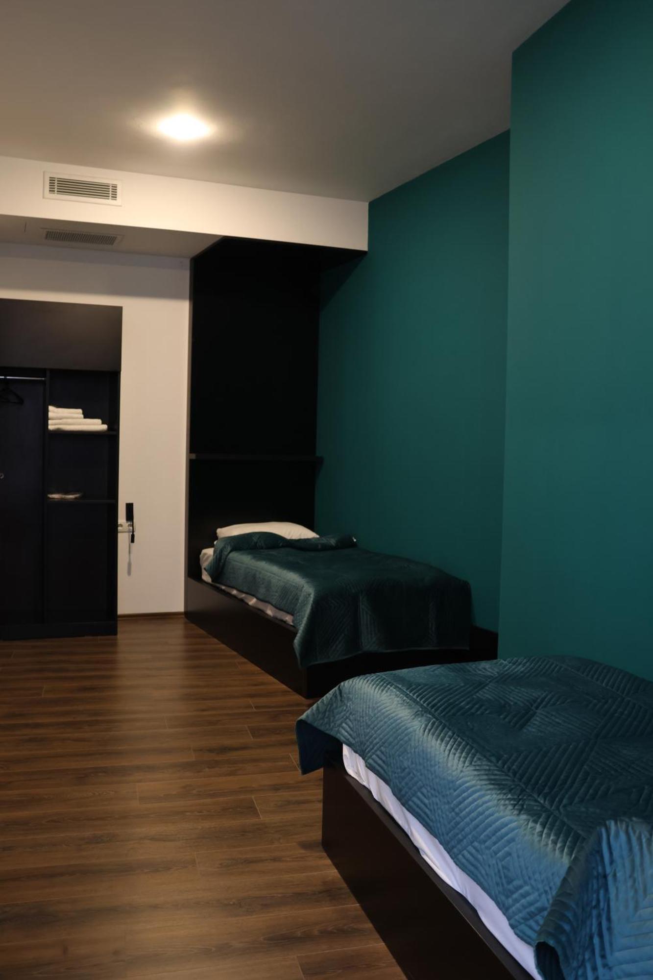 Prior Hotel Призрен Экстерьер фото