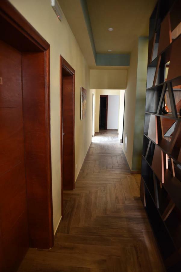 Prior Hotel Призрен Экстерьер фото